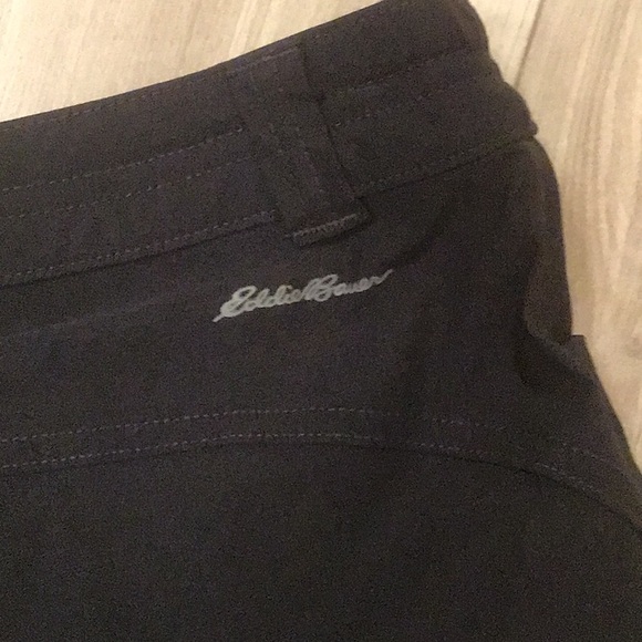 Eddie Bauer Active Crop - size 14 - Picture 6 of 7